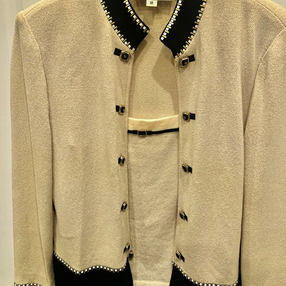 St. John Knit 3 piece suit, size 10, beige,